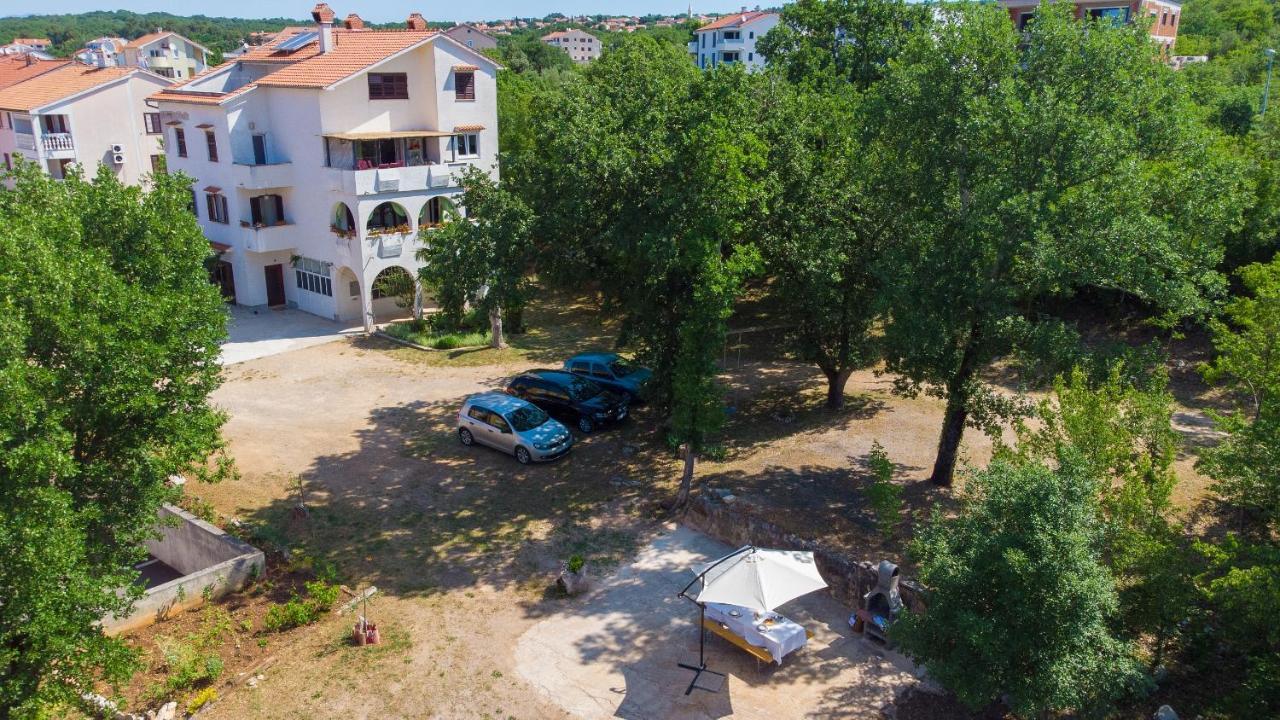Apartman Mihael Malinska Exterior foto