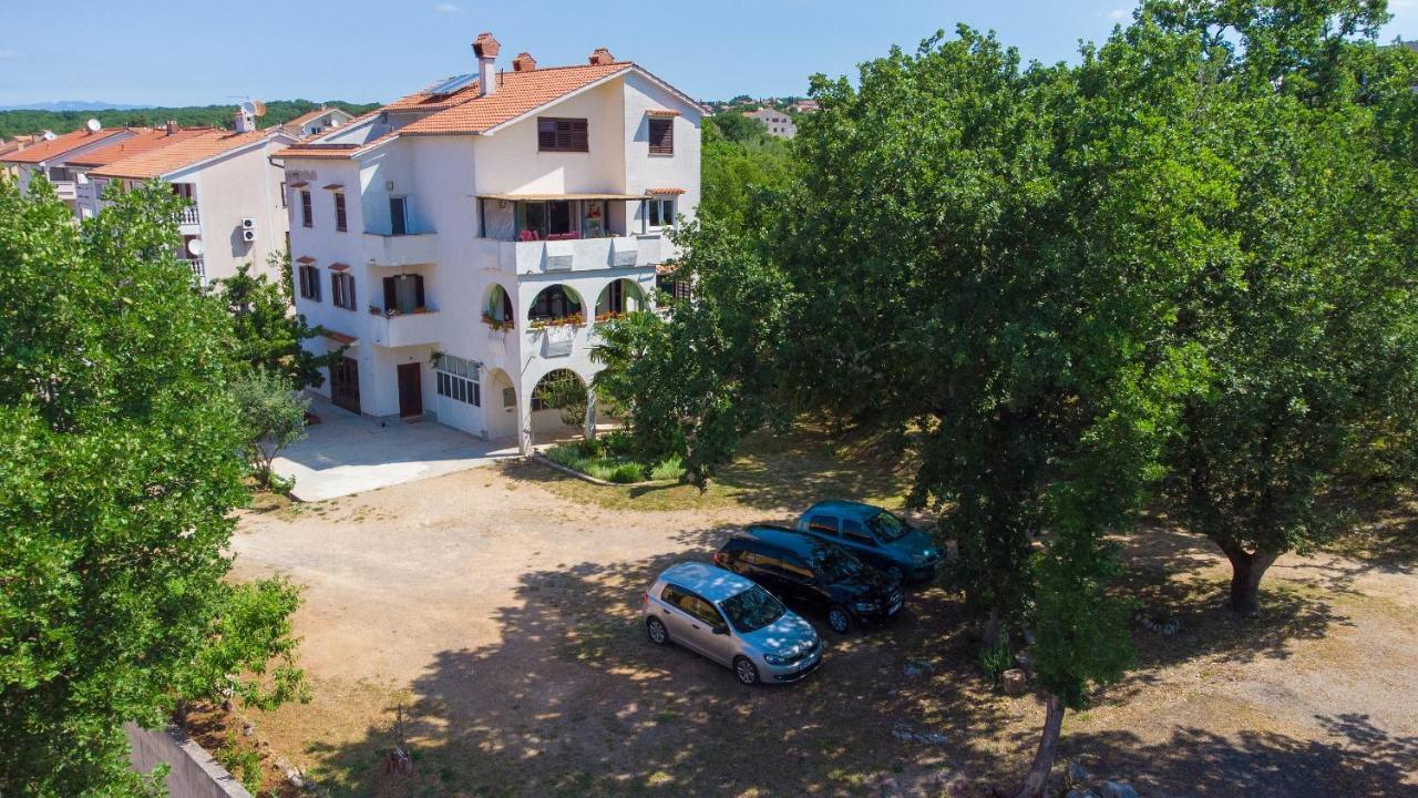 Apartman Mihael Malinska Exterior foto