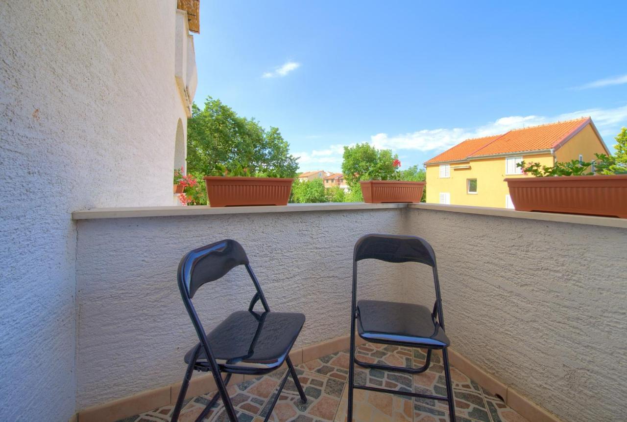Apartman Mihael Malinska Exterior foto