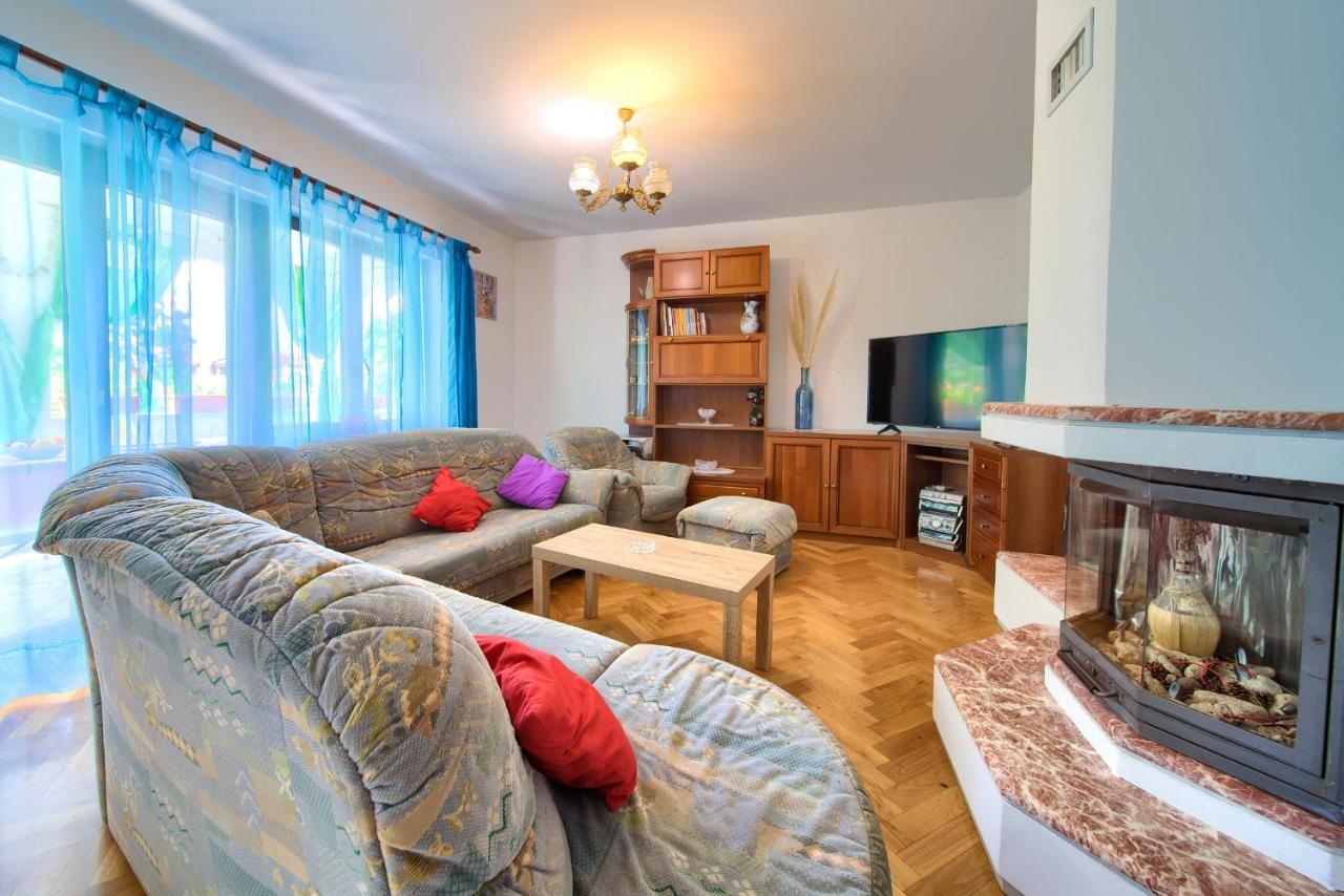 Apartman Mihael Malinska Exterior foto