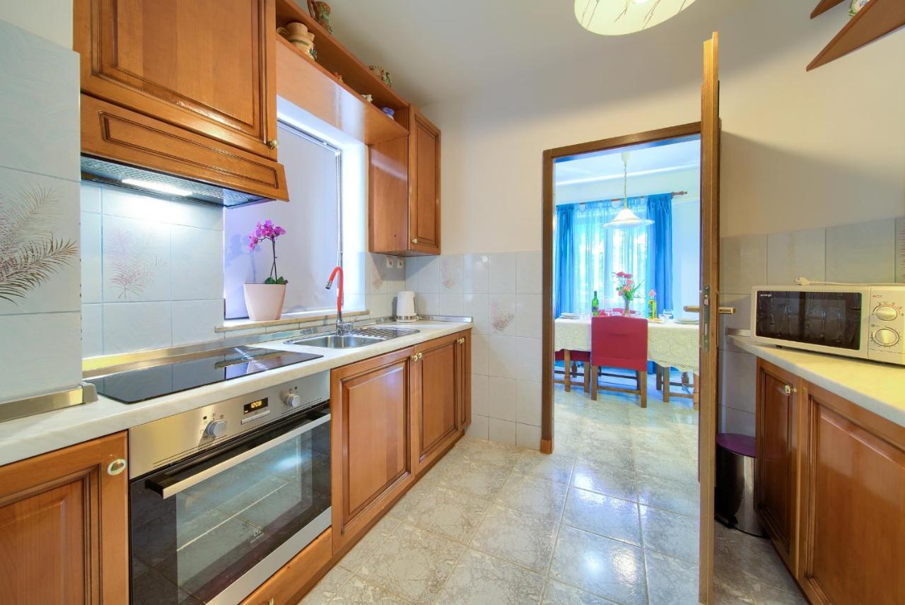 Apartman Mihael Malinska Exterior foto
