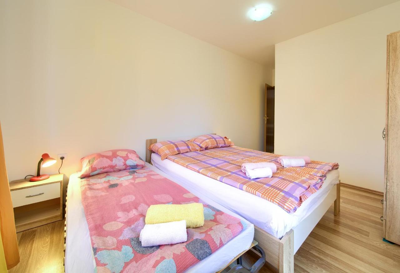Apartman Mihael Malinska Exterior foto